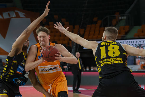 球员应有意 球员应有意