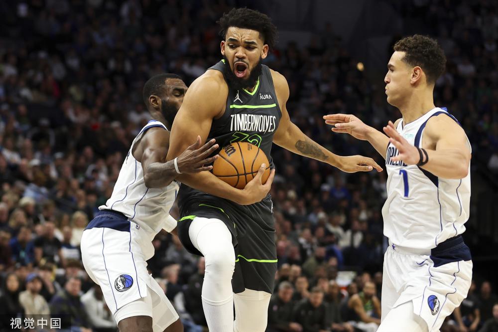 着举足轻重 着举足轻重