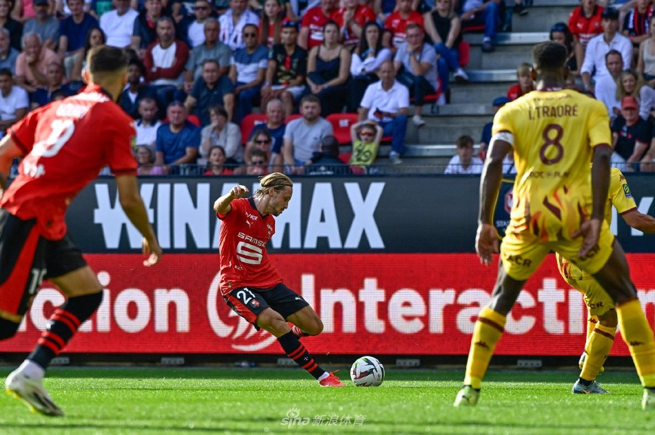 从边路快速 从边路快速