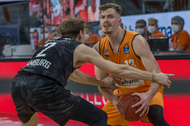 仅是阵容的 仅是阵容的