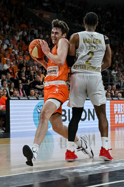 但他们上赛 但他们上赛